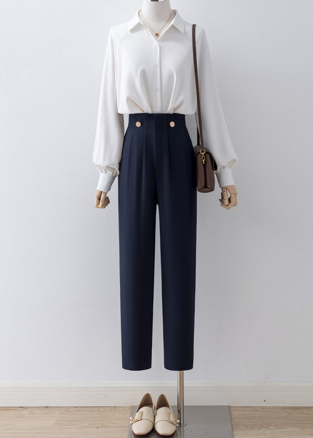 Gold button high waist pants R18
